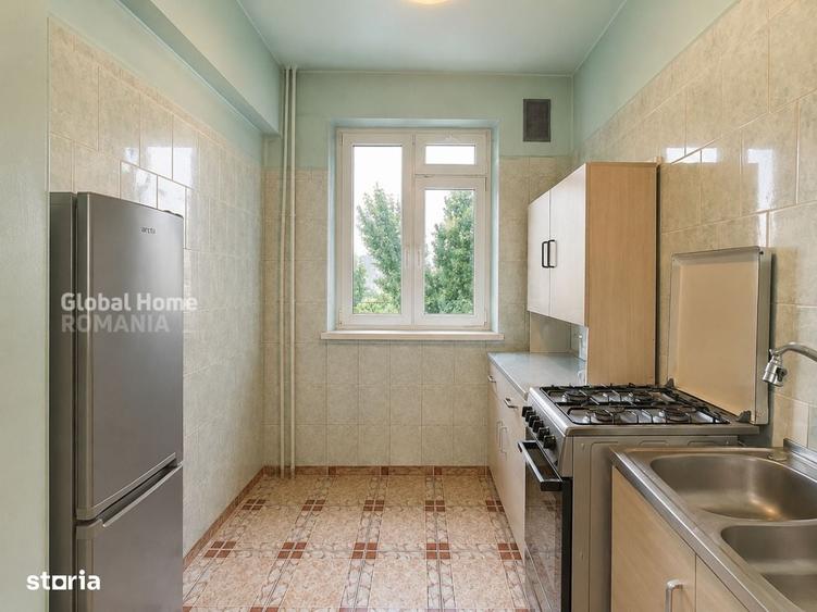 Apartament cu 3 camere semidecomandat în Drumul Taberei