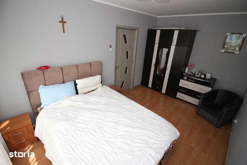 Apartament cu 2 camere semidecomandat în Cornișa
