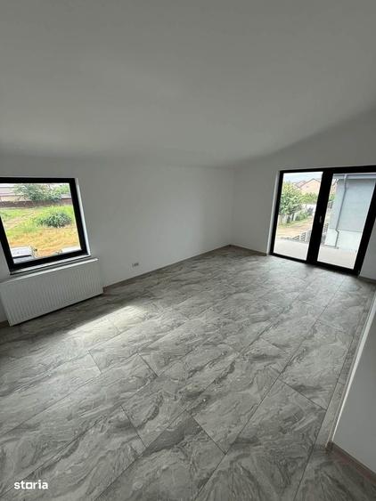 Casă cu 4 camere cu Teren 338 Mp în Central