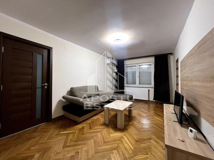 Apartament cu 4 camere decomandat în Olimpia-Stadion