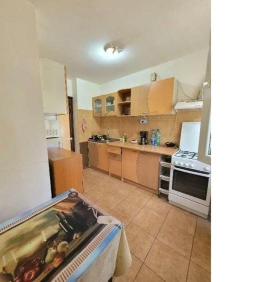 Apartament cu 4 camere decomandat în 1 Decembrie 1918
