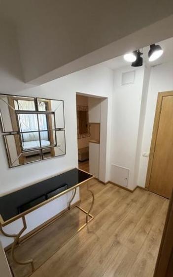 Apartament cu 3 camere decomandat, mobilat în Vitan