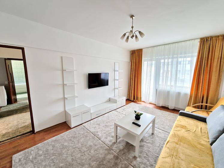 Apartament cu 3 camere decomandat în Lujerului