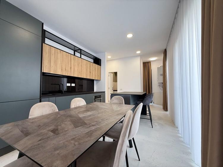 Duplex cu 4 camere cu Piscina în Corbeanca