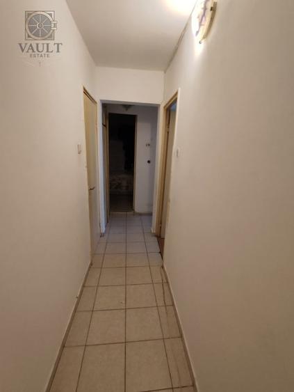 Apartament cu 3 camere decomandat în Rahova