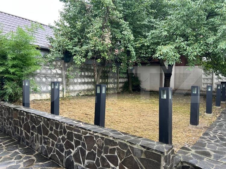 Casă individuală cu 6 camere cu Canalizare în Semicentral