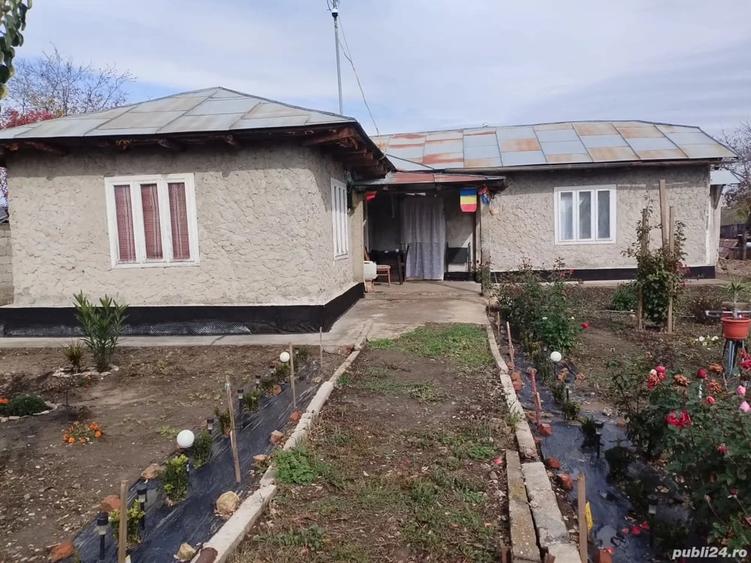 Casă cu 4 camere cu Teren 1600 Mp în Central