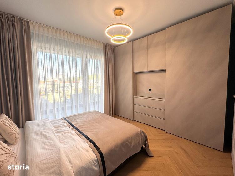 Apartament cu 3 camere decomandat în Exterior Vest