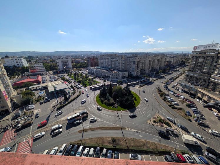 Apartament cu 3 camere decomandat în Mărăști