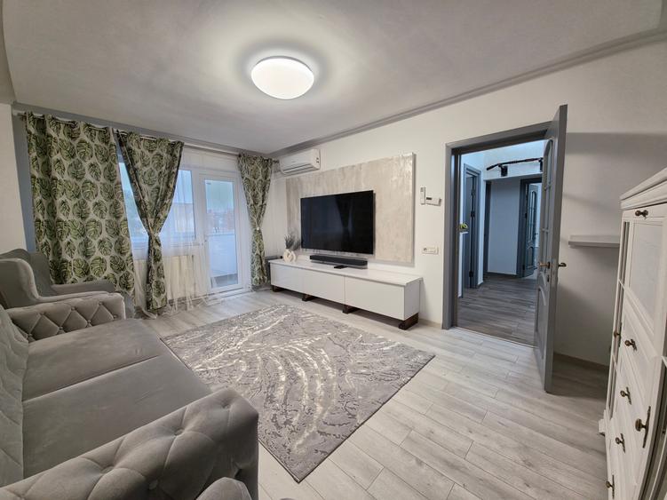 Apartament cu 2 camere decomandat în CET