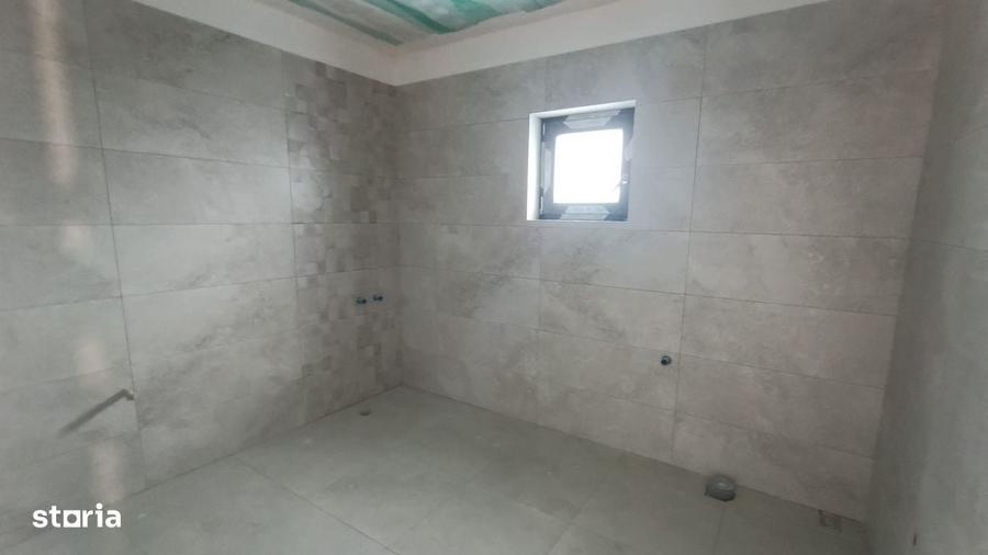 Casa 145mp utili, 450mp teren, 2 fronturi stradale, Balta Verde - 3