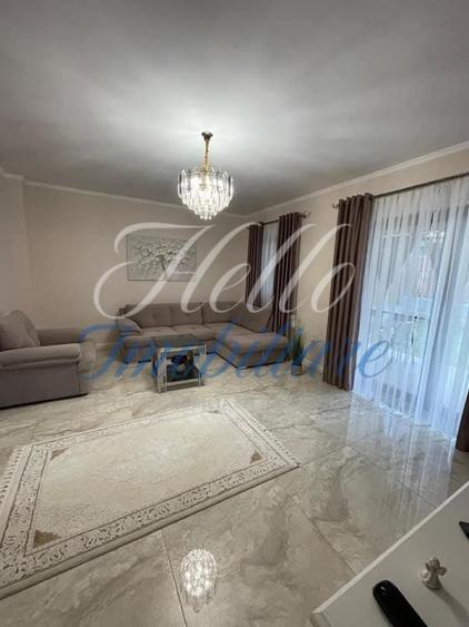 Duplex cu 4 camere cu Canalizare în Florești
