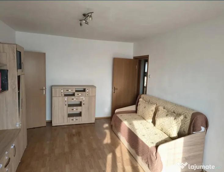 Apartament 2 camere, semidecomandat - zona Tractorul. - 4