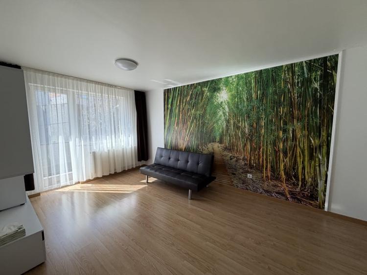 Apartament cu 2 camere decomandat, mobilat în Hotvon