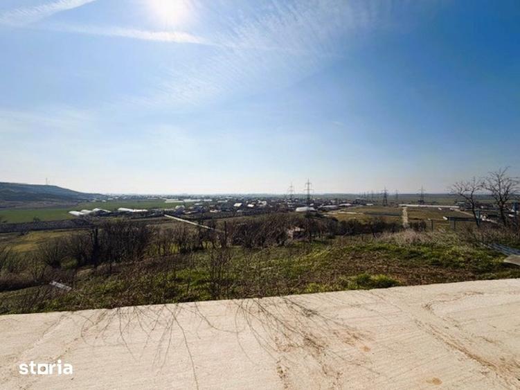 Casă cu 5 camere cu Teren 1490 Mp în Curtișoara