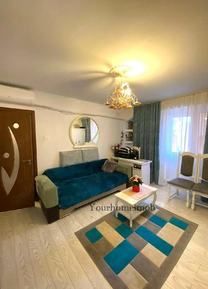 Apartament cu 3 camere semidecomandat în Central