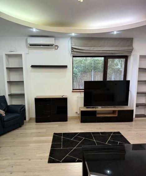 Casă individuală cu 5 camere cu Teren 200 Mp în Domenii