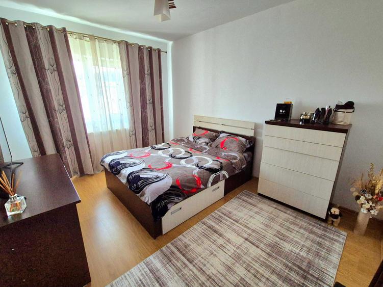 Apartament cu 2 camere semidecomandat în Florești