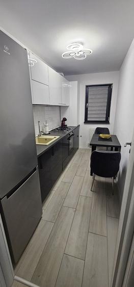 Apartament cu 2 camere semidecomandat în Ghencea