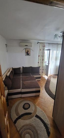 Apartament cu 3 camere în Lacu