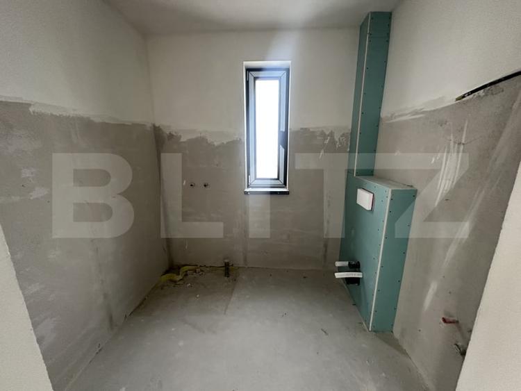 Apartament cu 3 camere decomandat în Careiului