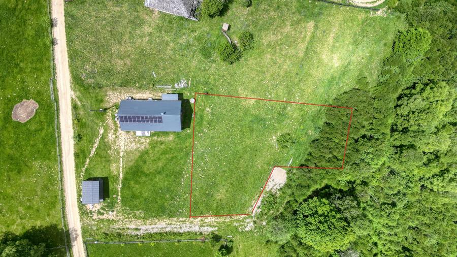 Teren Construcții intravilan de 1400 mp, în Moieciu