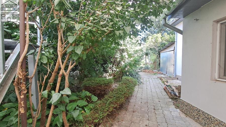 Casă individuală cu 6 camere cu Teren 580 Mp în Central
