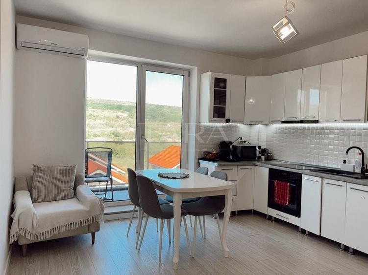 Apartament cu 3 camere, mobilat în Chinteni