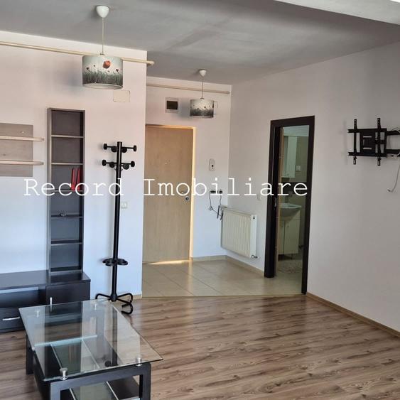 Apartament cu 2 camere semidecomandat în Florești