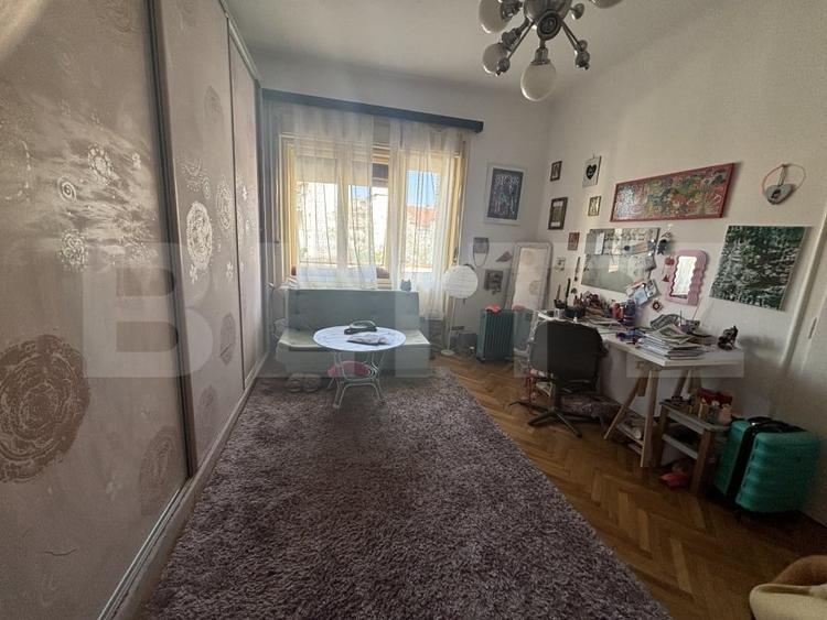 Apartament cu 5 camere decomandat, mobilat în Ultracentral