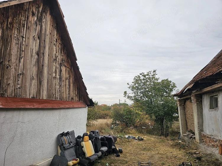Casă cu Teren 1000 Mp în Pișchia
