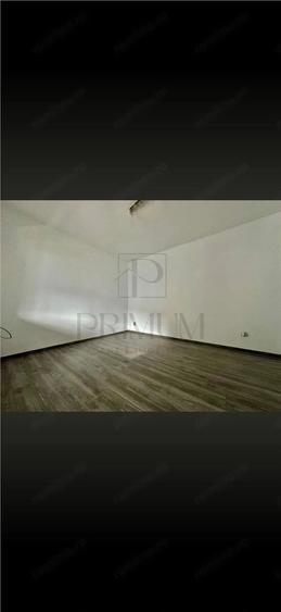Casă cu 7 camere cu Teren 470 Mp în Șagului