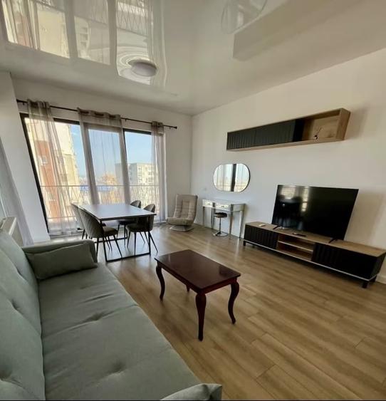 Apartament cu 2 camere decomandat, mobilat în Far