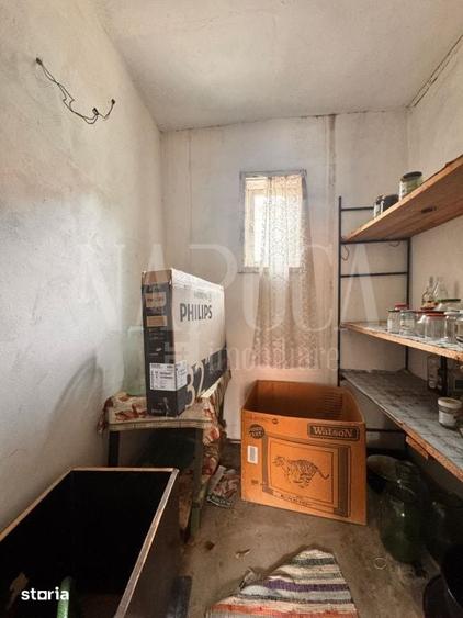 Casă cu 4 camere cu Teren 1376 Mp în Dâmbul Rotund