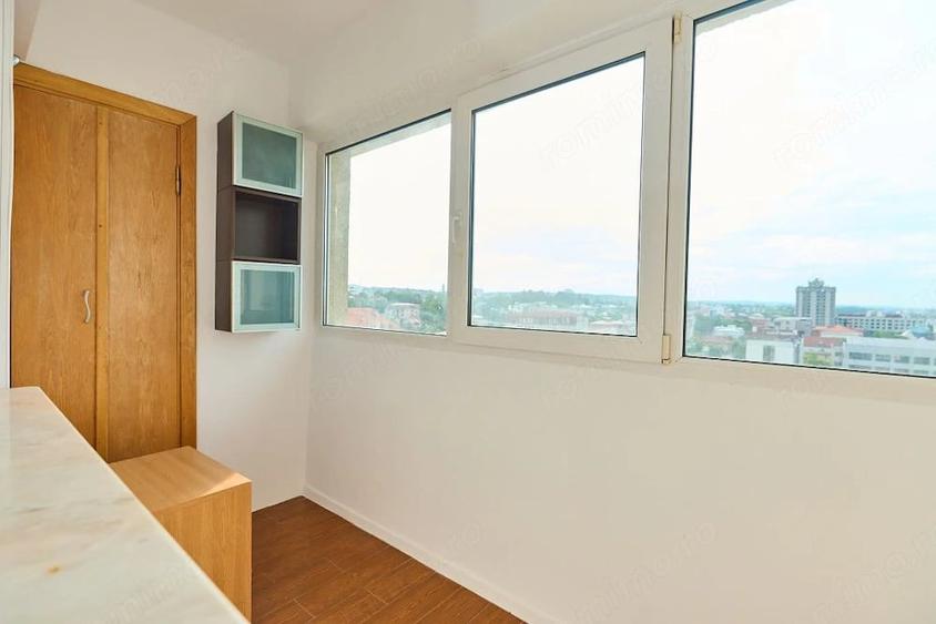 Apartament cu 3 camere decomandat în Ultracentral