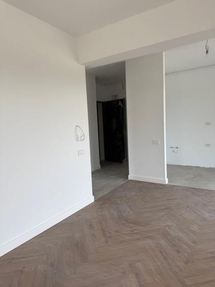 Apartament cu 2 camere decomandat în Drumul Taberei
