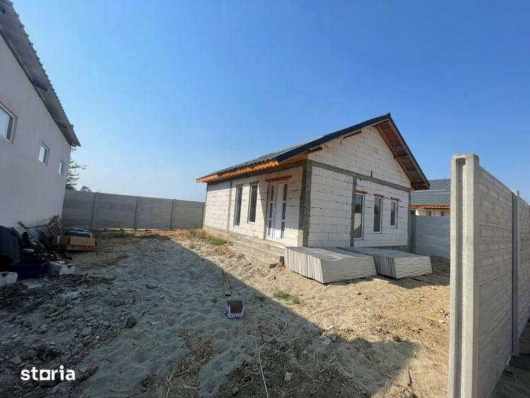 Casă cu 3 camere cu Canalizare în Brestei
