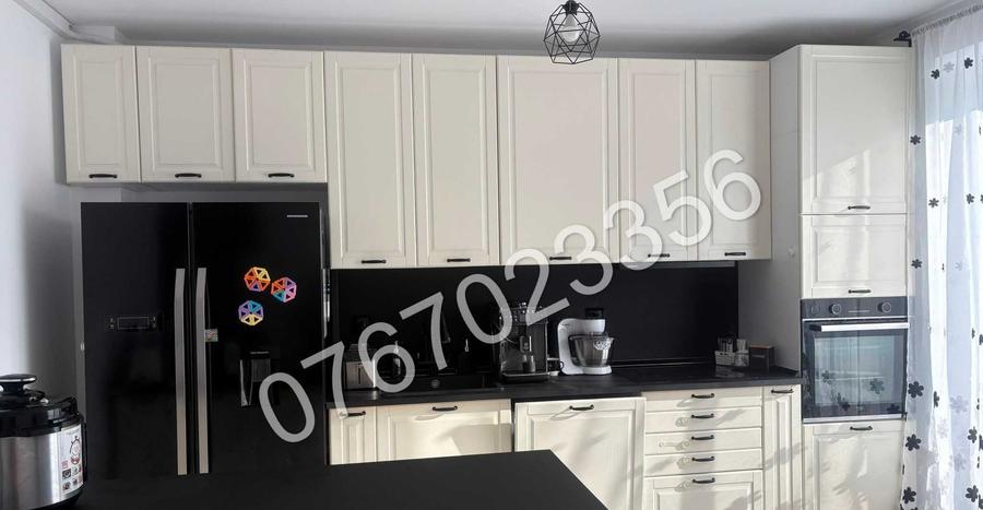 Apartament cu 3 camere decomandat în Chinteni