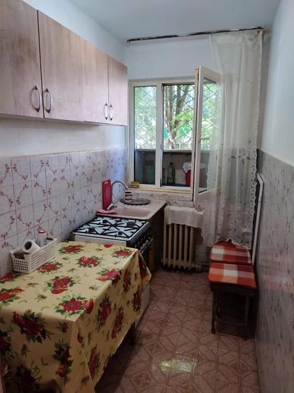Inchiriez apartament  Tomis Nord 3 camere - 3