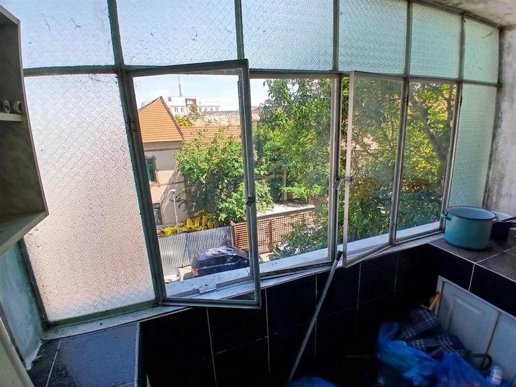 Apartament cu 3 camere decomandat în Cetății