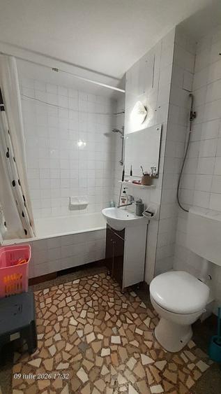 Vand apartament 2 camere Str Fabricii de Zahar - 2