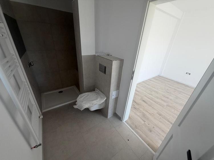 Duplex cu 5 camere cu Canalizare în Central