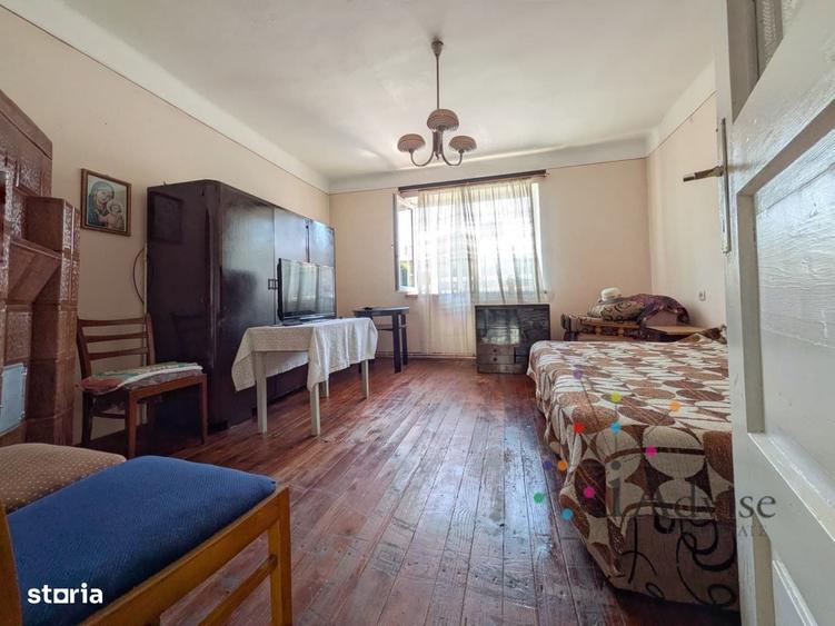 Casă cu 3 camere în Tractorul