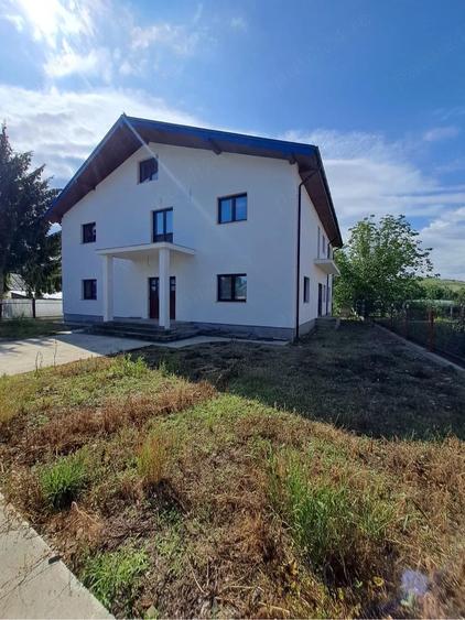 Casă cu Teren 442 Mp în Sagna
