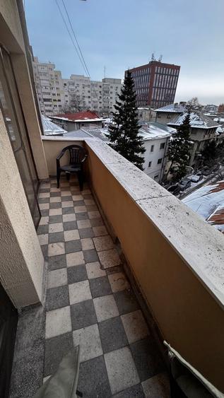 Apartament mare, luminos, 50 metri de metrou. - 14
