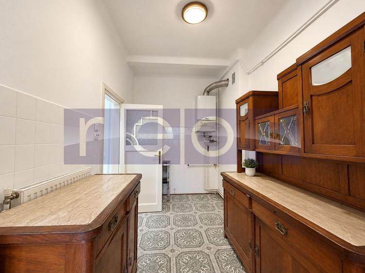 Apartament cu 4 camere decomandat în Dorobanți