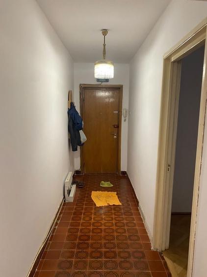 Apartament cu 3 camere decomandat în Dorobanți