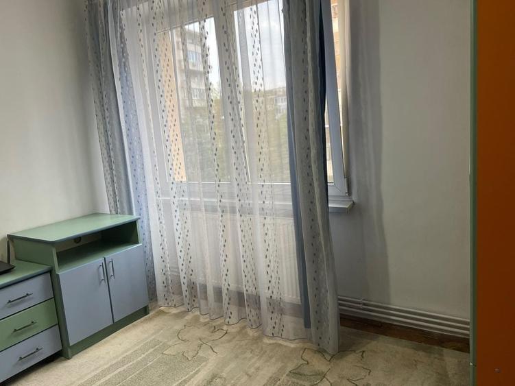 Apartament cu 2 camere decomandat în Tudor