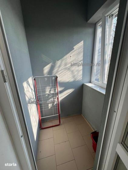 Apartament cu 3 camere, mobilat în Central — fotografia 1