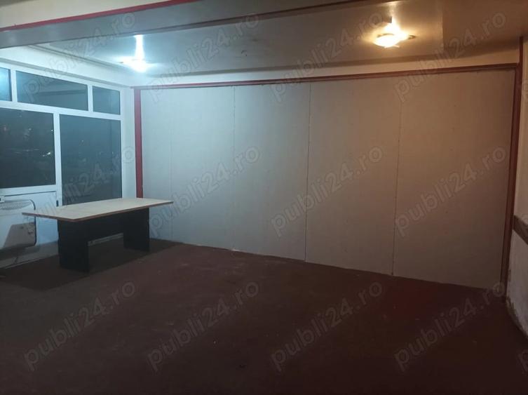 Spațiu comercial, de 120 mp, în Central